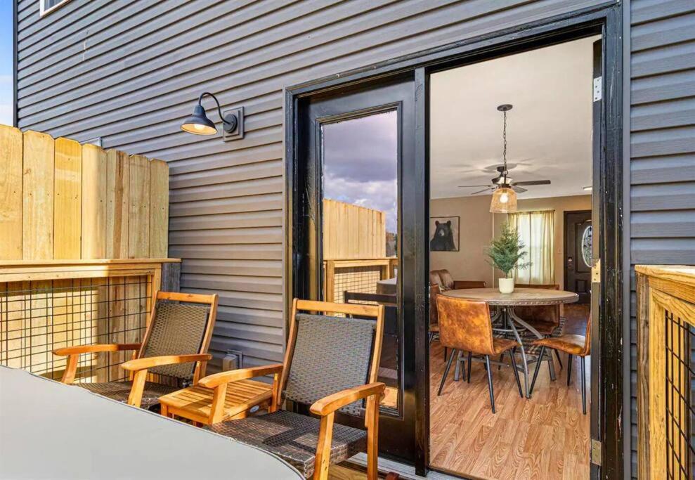 Willow Trace: Family Retreat, Hot Tub, Gaming! Pigeon Forge Exteriör bild