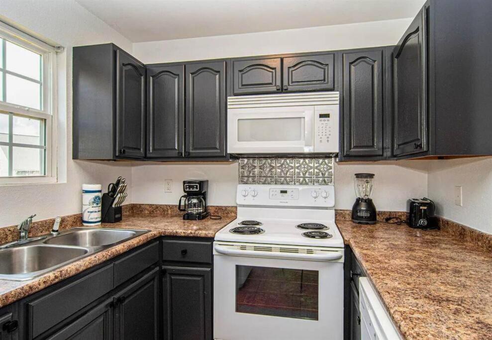Willow Trace: Family Retreat, Hot Tub, Gaming! Pigeon Forge Exteriör bild