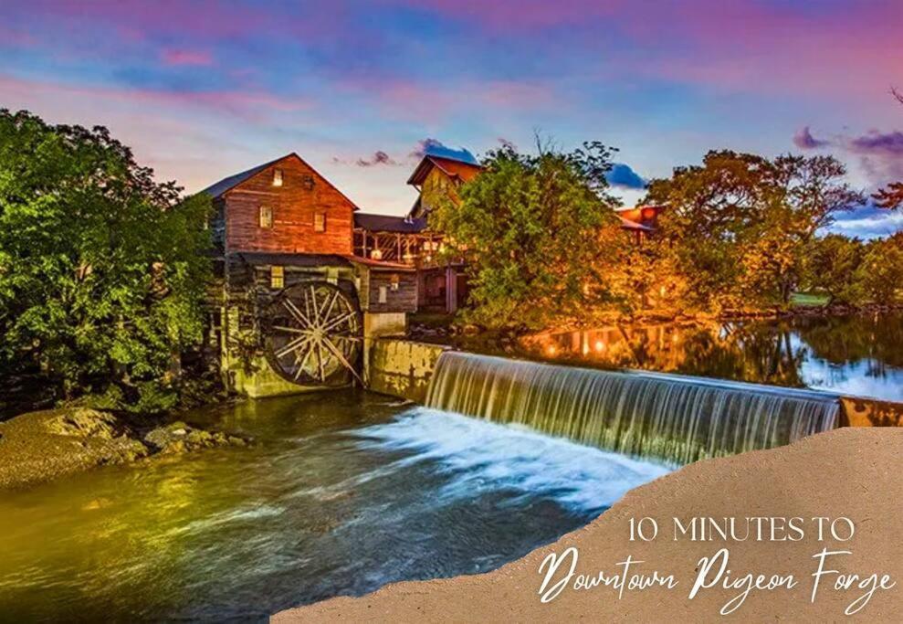 Willow Trace: Family Retreat, Hot Tub, Gaming! Pigeon Forge Exteriör bild